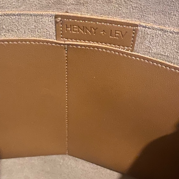 Large Tote 15 x 15” , Excel. Cond. - Picture 5 of 10